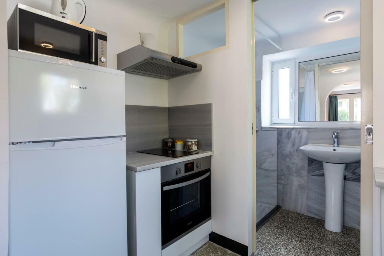Enticing, Cosy, Rooftop Studio Athens Centre! Ep9T Εξωτερικό φωτογραφία