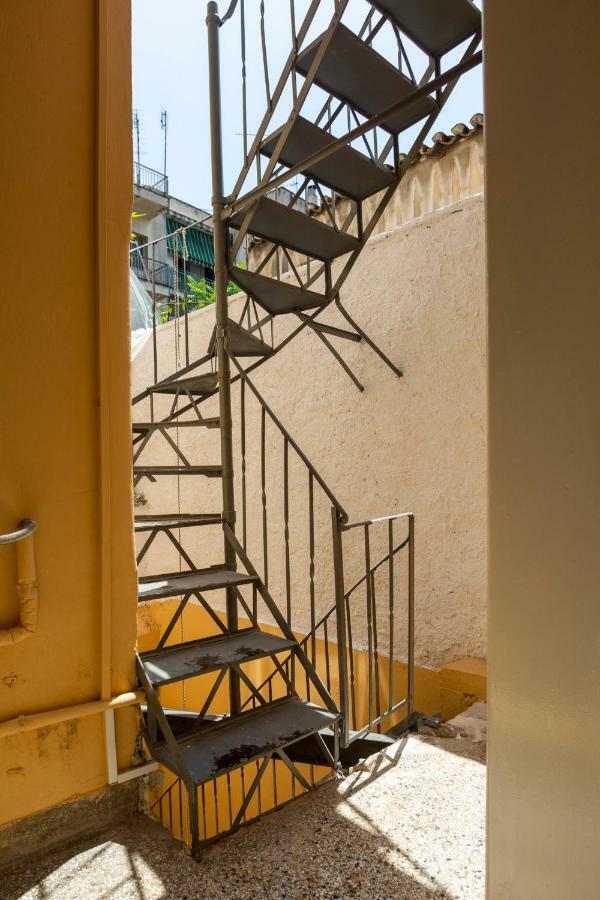 Enticing, Cosy, Rooftop Studio Athens Centre! Ep9T Εξωτερικό φωτογραφία